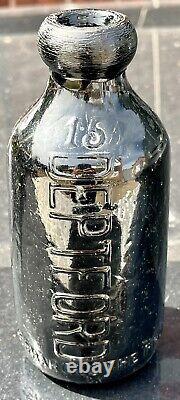 1890 BLACK Glass GINGER BEER Bottle BANKS DEPTFORD (H652)