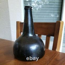 18th Century Dutch Onion Black Glass Wine Bottle, circa 1730 (pancake)
