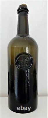 All Souls Common Room (ASCR) circa 1820-30 sealed black glass wine bottle