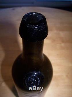 Antique black glass bottle seal coat of arms Breil de Pontbriand FRANCE 19th
