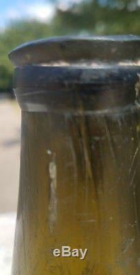C1700s Early Colonial Era Black Glass Blown Horse Hoof Onion Bottle Crude Pontil