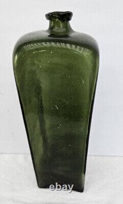 Early Antique Late 18th Century GREEN BLACK GLASS GIN BOTTLE with PIG SNOUT TOP