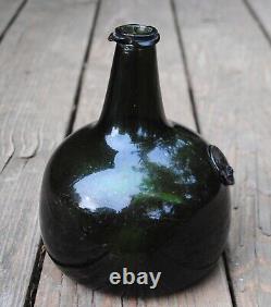 English Onion Wine Bottle With The Royal Lewis Family Crest