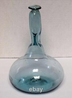 LATE 18th EARLY 19th CENTURY EUROPEAN BLOWN GLASS KUTTROLF SERVING BOTTLE