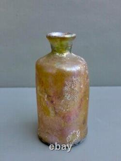 Nice Antique green glass medicine bottle, Dutch early 17th century