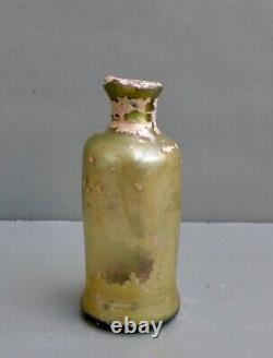 Nice Antique green glass medicine bottle, Dutch early 17th century