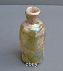 Nice Antique green glass medicine bottle, Dutch early 17th century