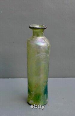 Nice Antique green glass medicine bottle, Dutch, mid. 17th century