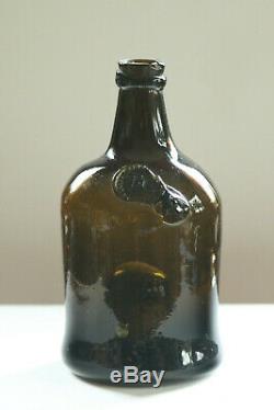Rare Georgian sealed French black glass mallet bottle c. 1800 no onion