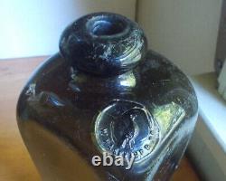 W. Hasekamp Sasa Bird Pictorial Case Gin Bottle Applied Shoulder Seal Dk Green